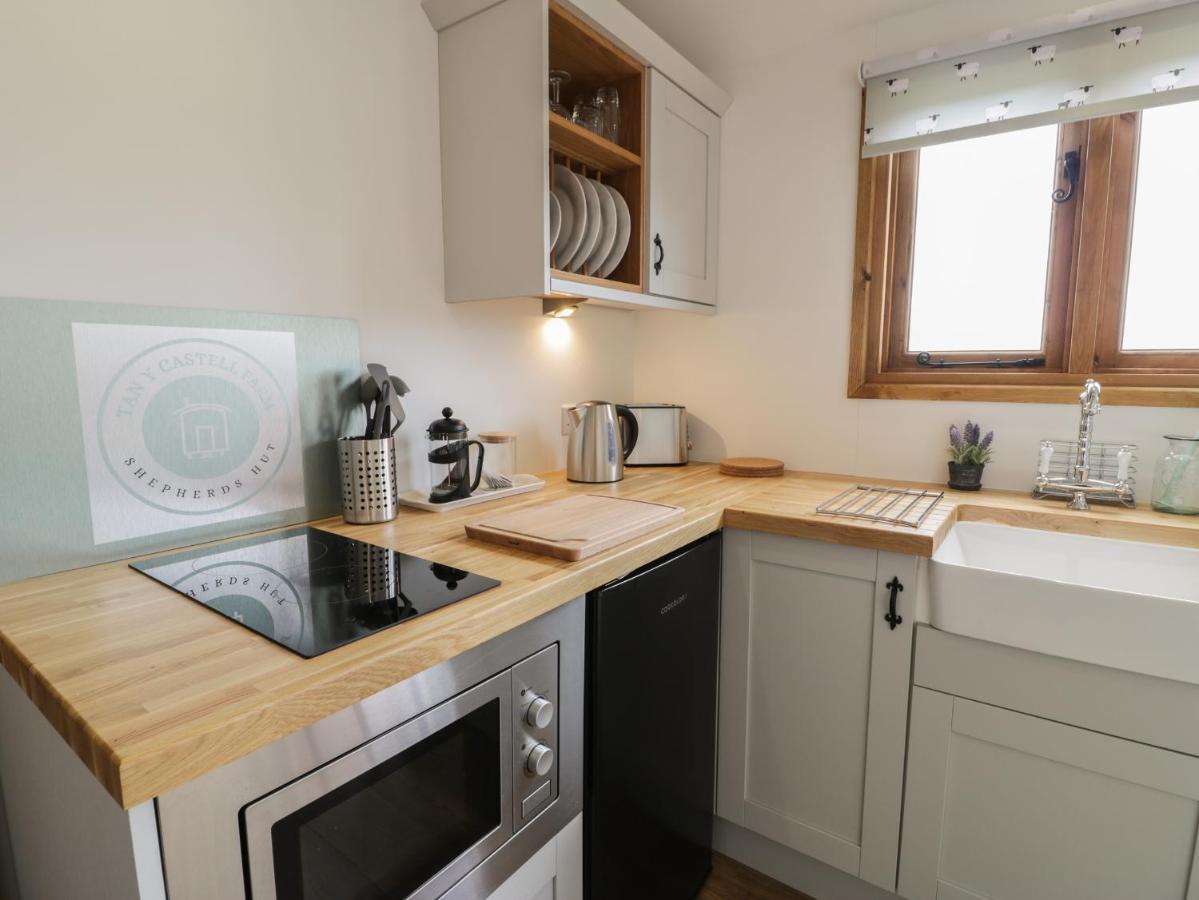 Tan Y Castell Shepherds Hut Llangollen Exterior photo